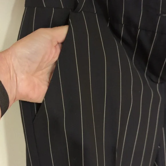 ARMANI women's black wide leg pinstripe pants, size 6 - Picture 8 of 8